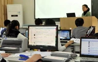 电子商务专业考生多吗吗