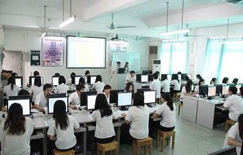 电子商务专业和广告学