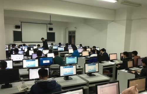 电子商务专业本科生工资